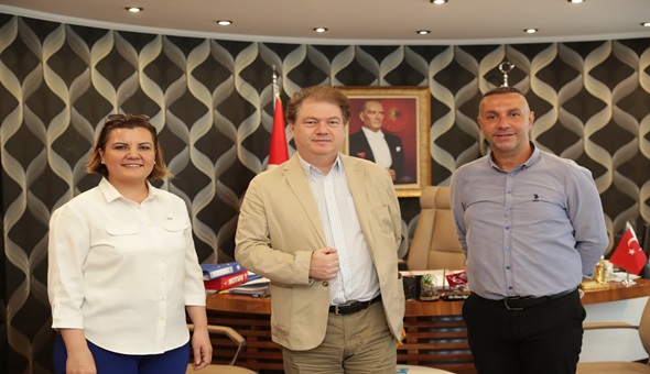 Ünlü keman virtüözü Başkan Hürriyet’in sanat danışmanı oldu