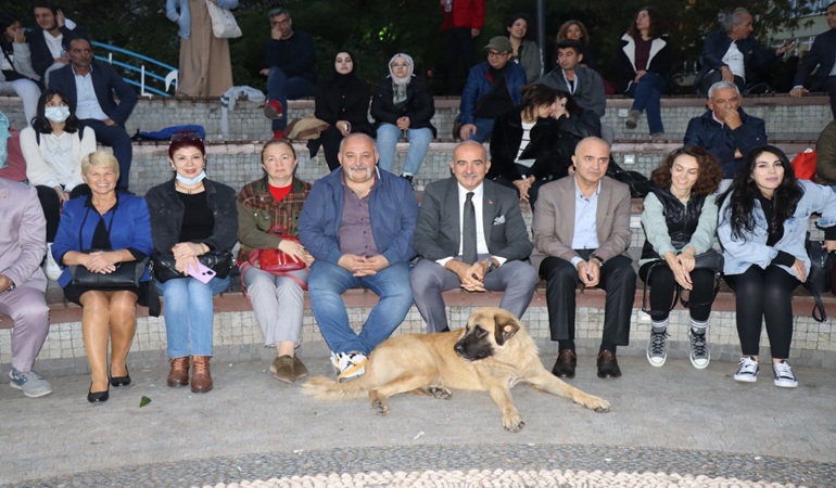 Usta şair Attila İlhan’ı şiirleriyle andı
