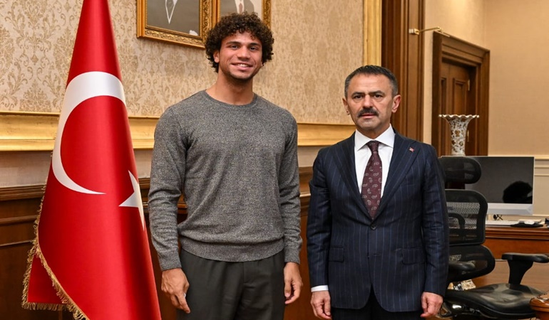 Vali Aktaş AKP MKYK üyesi Sonay’ı ağırladı