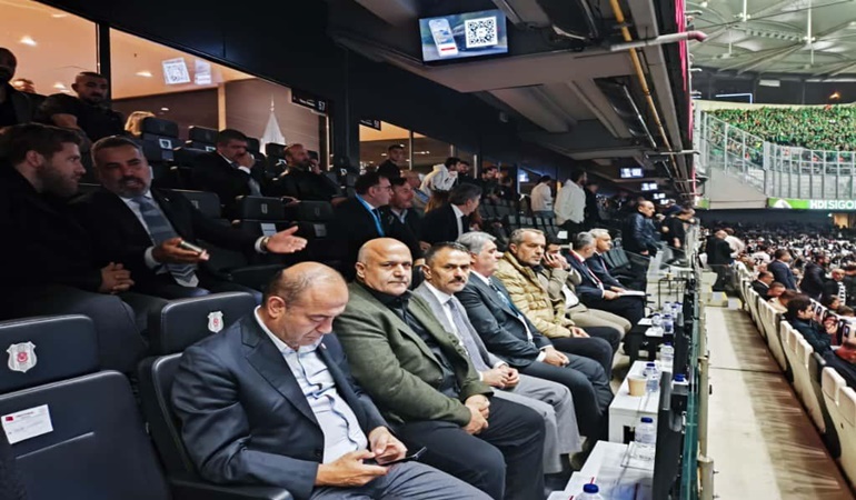 Vali Aktaş, Beşiktaş - Kocaelispor karşılaşmasını Sancaklı ile izledi