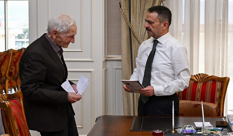 Vali Aktaş bunu hep yapıyor!