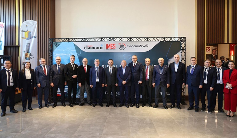Vali Aktaş, Dilovası’ndaki İMES Ekonomi Zirvesi'ne katıldı