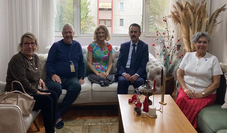 Vali Aktaş eski muhtar azasını evinde ziyaret etti