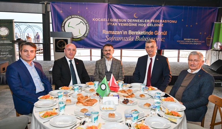 Vali Aktaş, Giresunlularla aynı sofraya oturdu