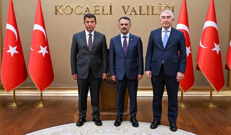 Vali Aktaş, Kocaeli’nin eski ve yeni Emniyet müdürlerini ağırladı