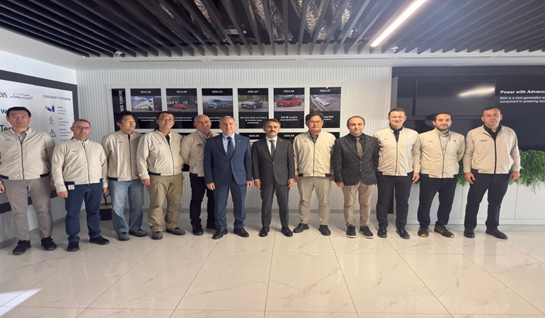 Vali Aktaş’tan Hyundai fabrikasına ziyaret 