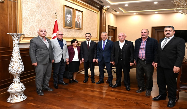 Vali İlhami Aktaş, Gölcüklü muhtarları ağırladı