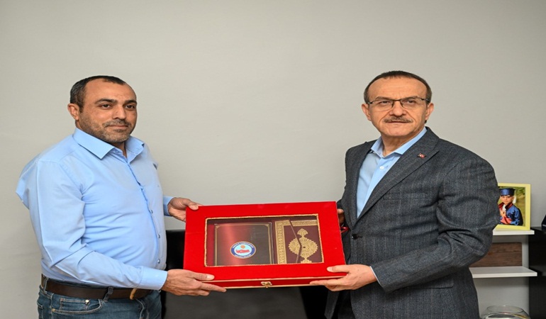 Vali Yavuz aile ziyaretlerine devam ediyor