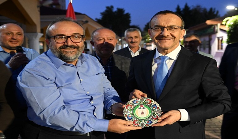 Vali Yavuz, Artvinlilerle bir araya geldi