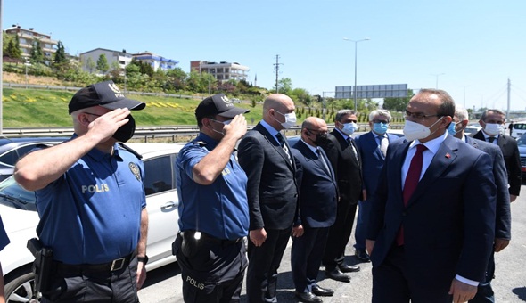 Vali Yavuz, bayrama çalışarak giren kamu görevlilerini ziyaret etti