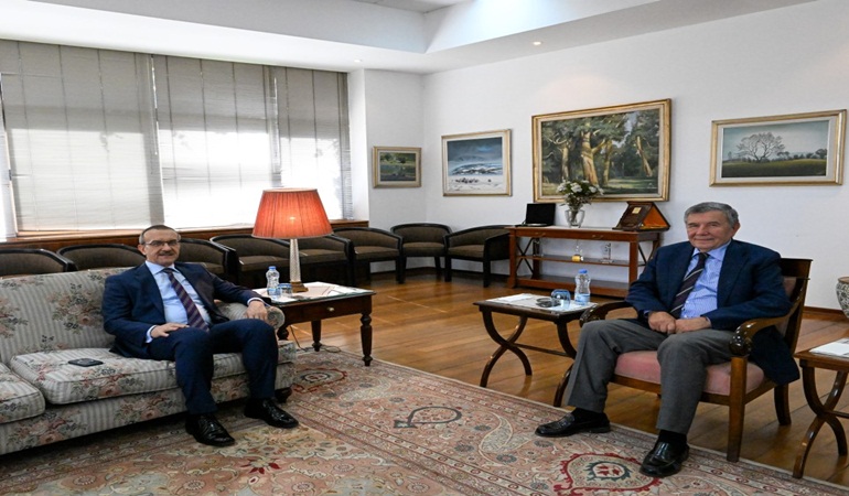 Vali Yavuz Çolakoğlu Metalurji A.Ş.’yi ziyaret etti