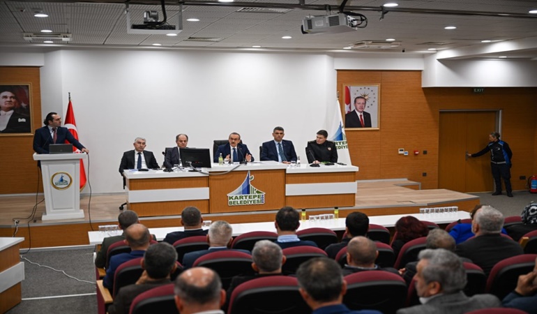 Vali Yavuz Kartepeli muhtarları dinledi