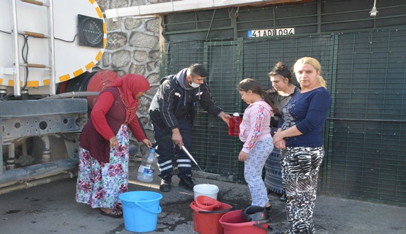Vatandaş istedi belediye tankerle su gönderdi