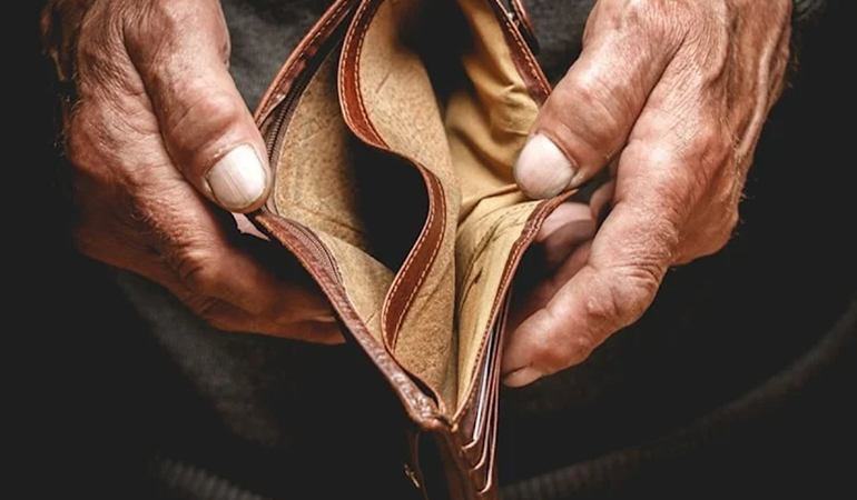 Vatandaşların yüzde 62’si ihtiyaçlarını karşılayamamaktan korkuyor