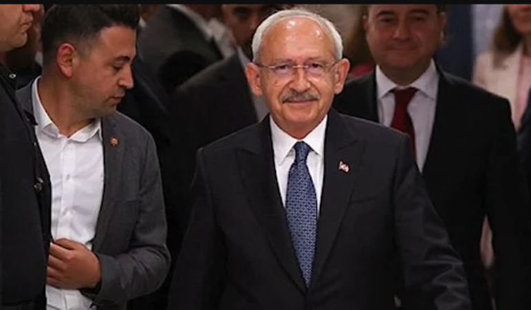 Vatanını seven sandığa gelsin