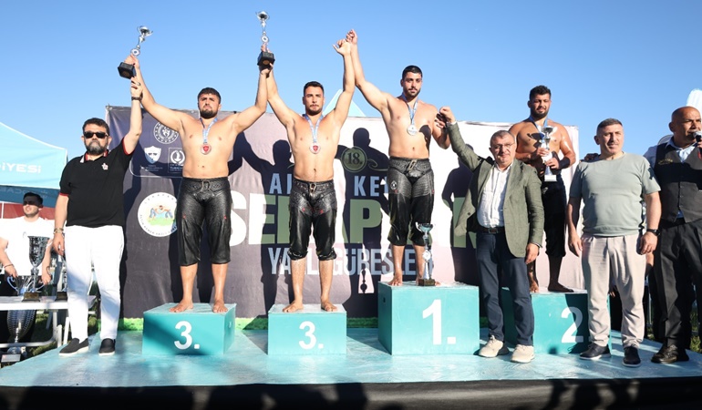 Yağlı güreşler nefesleri kesti! İşte dereceye giren pehlivanlar