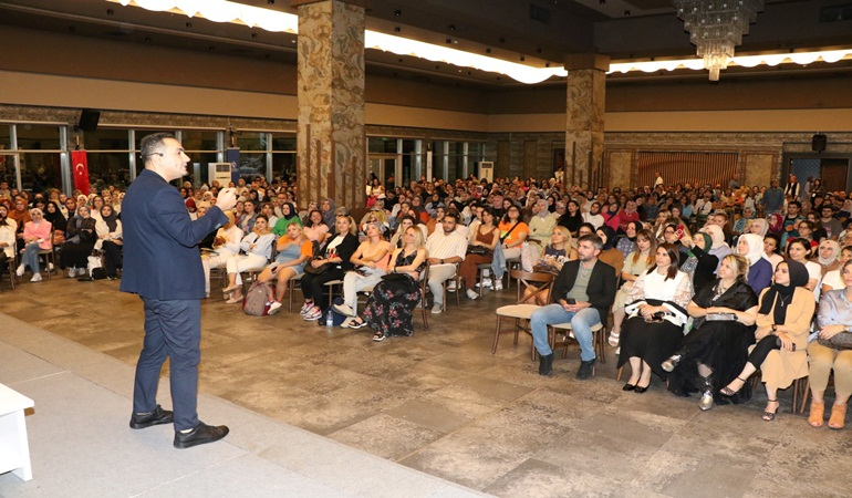 Yalnız olmadığını bilmek iyi hissettirir