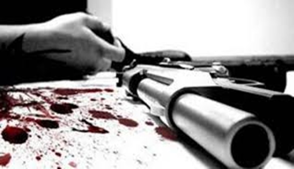 Yanlız yaşadığı evde intihar etti