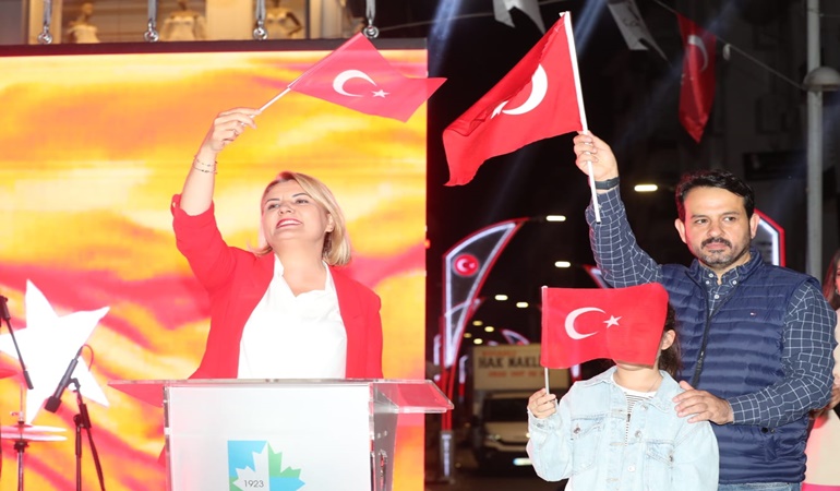 Yaşasın Türkiye Cumhuriyeti, yaşasın Atatürk gençliği
