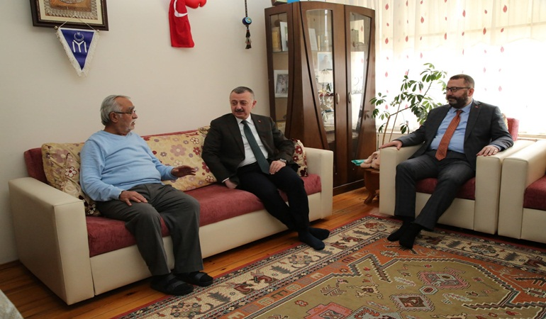 Yaşlılarımız hayata tutunsun diye hizmetlerimize devam edeceğiz