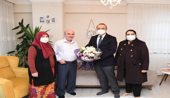 Yavuz çifti, Kandil akşamını Gölcük’te geçirdi