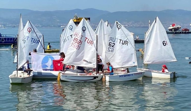 Yelken sporu için en ideal yer; İzmit Körfezi