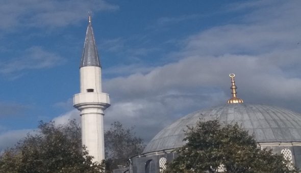 Yeni Cuma Camii'nde böyle bir hataya kim izin verdi?