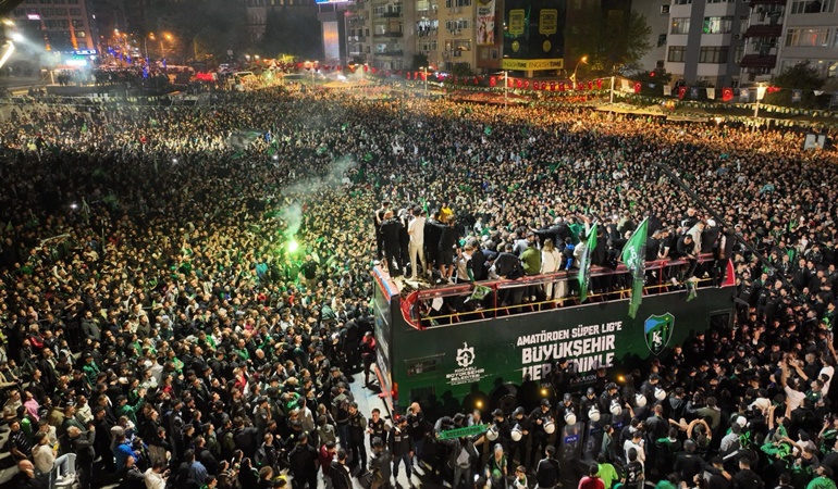 Yeni sezon öncesi Kocaelispor adına konserli buluşma