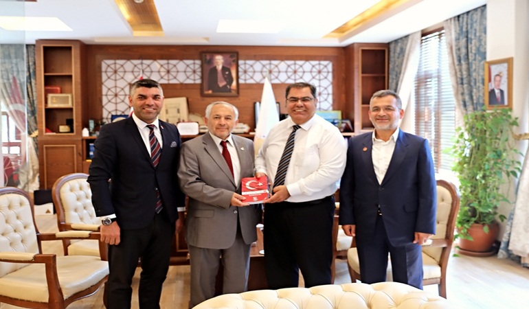 Yeniden Refah’ın ilçe başkanlarından GTÜ’ye ziyaret
