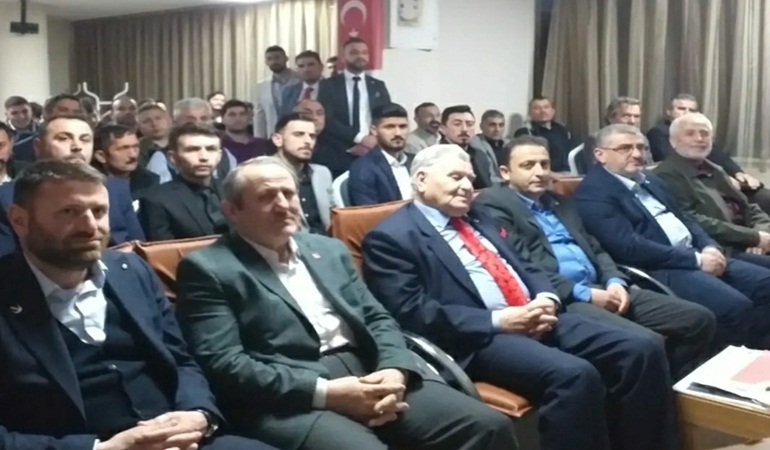 Yeniden Refah Partisi’nde kongre ve Erbakan heyecanı