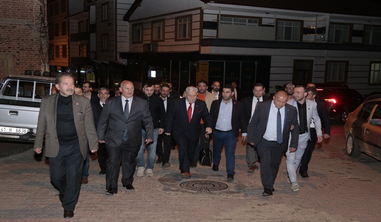 Yeniden Refahlılar, AKP’nin kalesi Başiskele’de de sahaya indi
