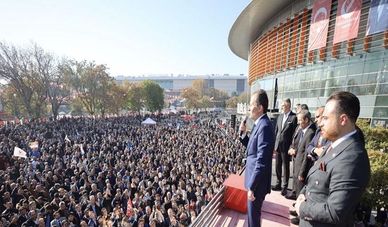 Yeniden Refahlıları kongrede ortaya çıkan görüntü umutlandırdı