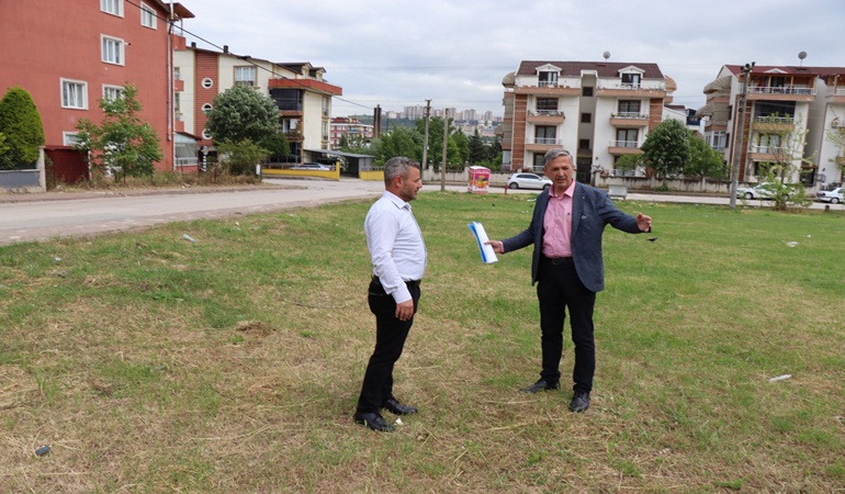 Yeşilova’ya güvenli ve konforlu park kazandırmak için kollar sıvandı