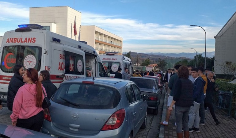 Yine öğrenci yurdu, yine bozuk gıda