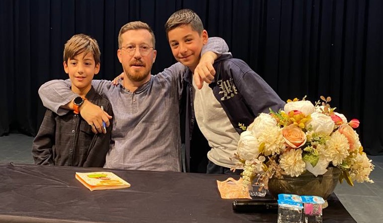 Youtuber Sertaç Abi, Çayırovalı çocuklarla buluştu