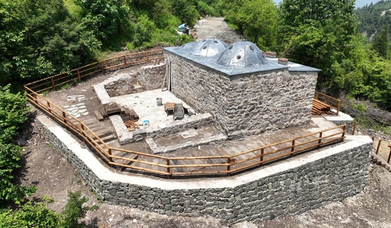Yukarı Ulaşlı tarihi hamamın restorasyonu tamamlanıyor
