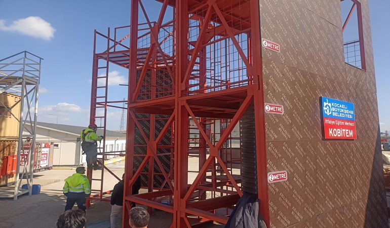 Yüksekte çalışma eğitimi