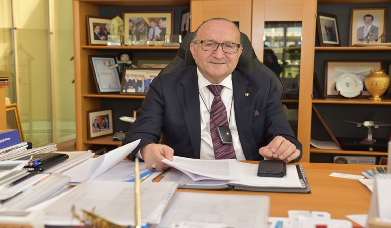 Zeytinoğlu: İhracatta gerileme sanayi üretimine yavaşlama olarak yansıyabilir