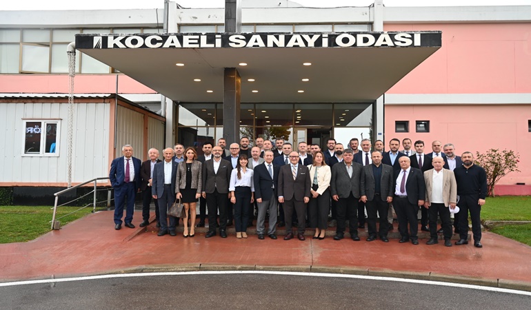 Zeytinoğlu ve Tuğrul, meclis üyeleri ile OSB başkanlarıyla bir araya geldi