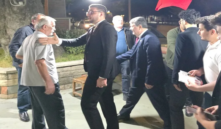 Gebze’de Saadet partili gençler sahaya indi